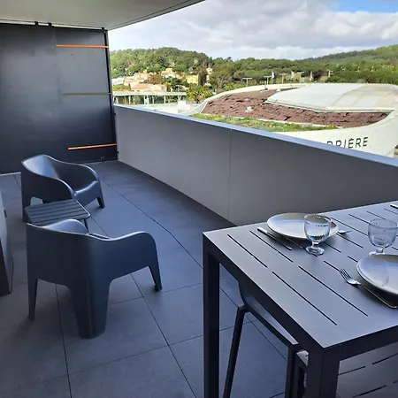 Iconic 343 , Superbe T2 Climatise, Wifi, Parking, Terrasse 18m2 آجد