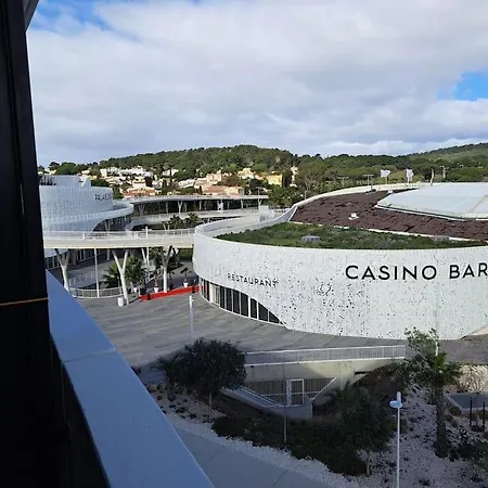 Iconic 343 , Superbe T2 Climatise, Wifi, Parking, Terrasse 18m2 公寓