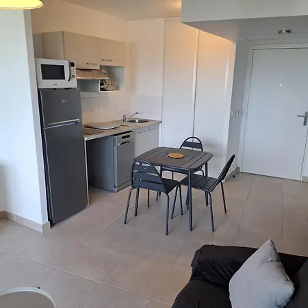 Iconic 343 , Superbe T2 Climatise, Wifi, Parking, Terrasse 18m2 아파트